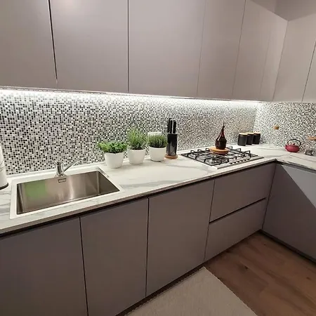 View Lovely 3bed-2bath Full Furnished. Appartement