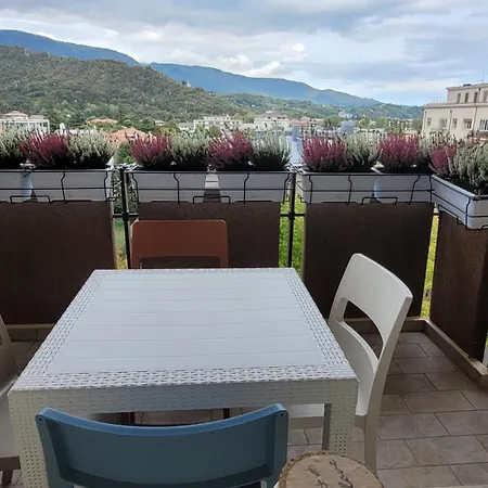 Appartement View Lovely 3bed-2bath Full Furnished.