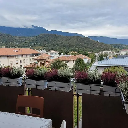 Appartement View Lovely 3bed-2bath Full Furnished. *