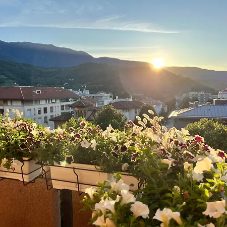 View Lovely 3bed-2bath Full Furnished. * Vittorio Veneto